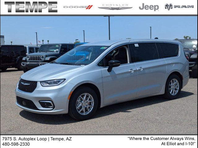 2024 Chrysler Pacifica Touring-L