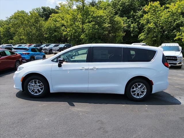 2024 Chrysler Pacifica Touring-L