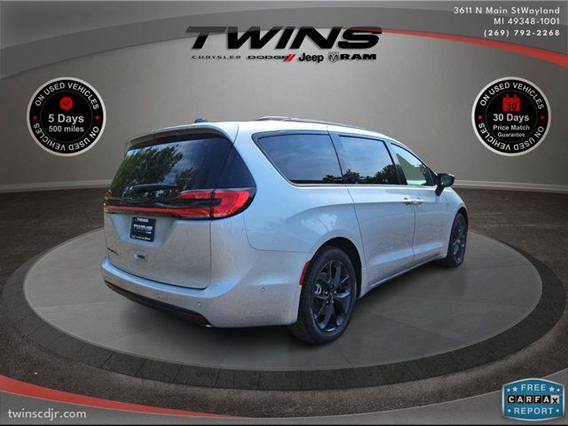 2024 Chrysler Pacifica Touring-L