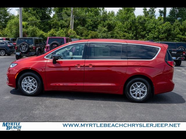 2024 Chrysler Pacifica Touring-L