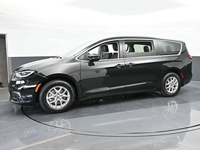 2024 Chrysler Pacifica Touring-L