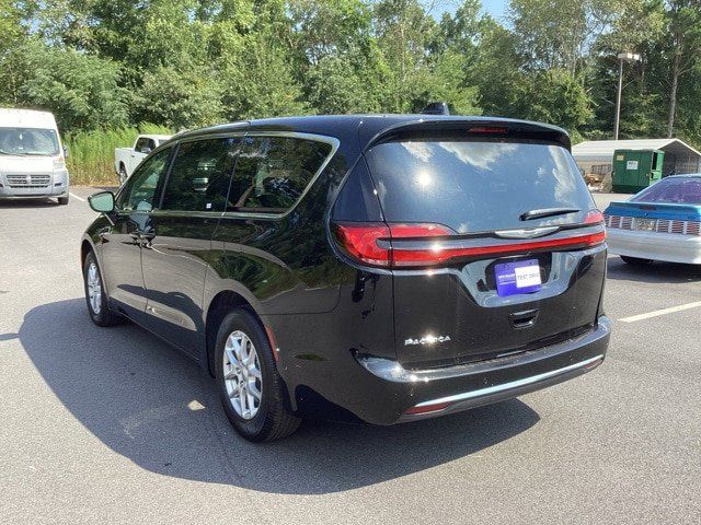 2024 Chrysler Pacifica Touring-L