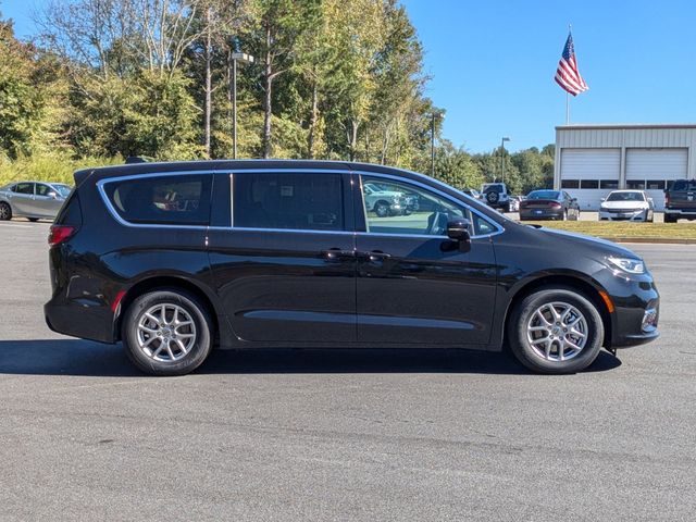 2024 Chrysler Pacifica Touring-L