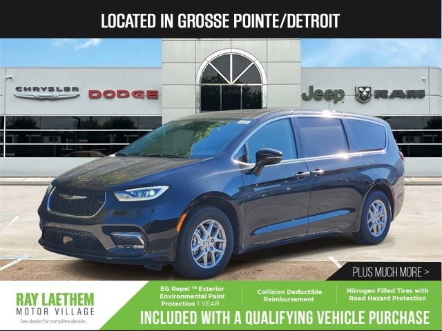 2024 Chrysler Pacifica Touring-L