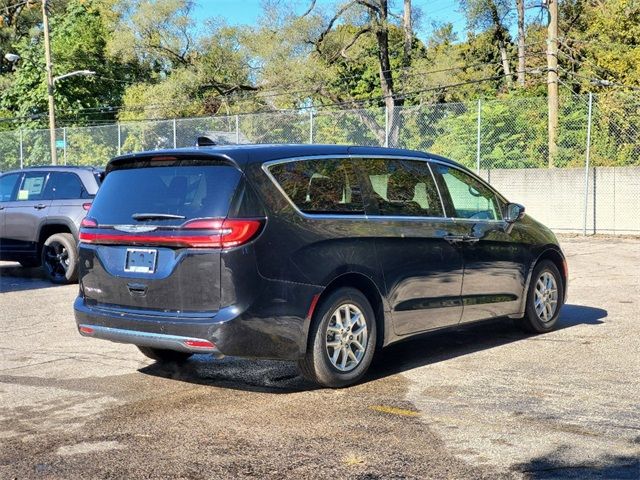 2024 Chrysler Pacifica Touring-L