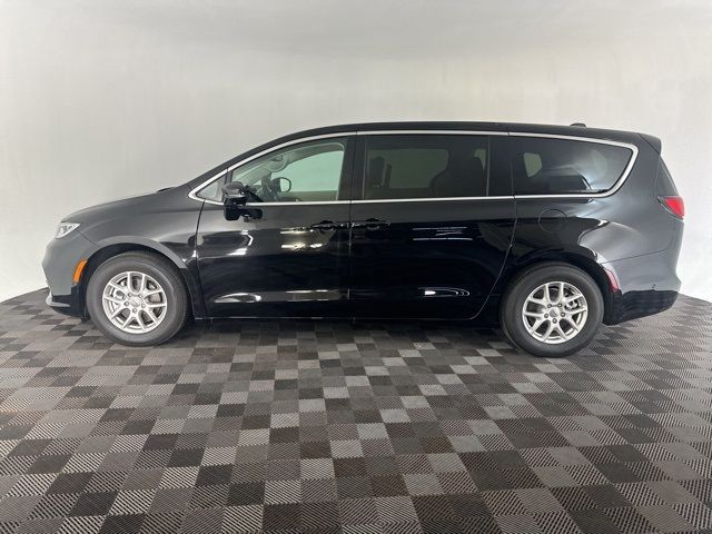 2024 Chrysler Pacifica Touring-L