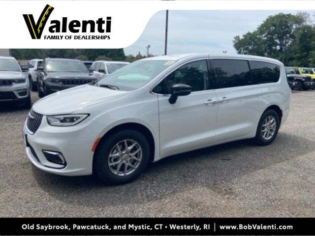 2024 Chrysler Pacifica Touring-L