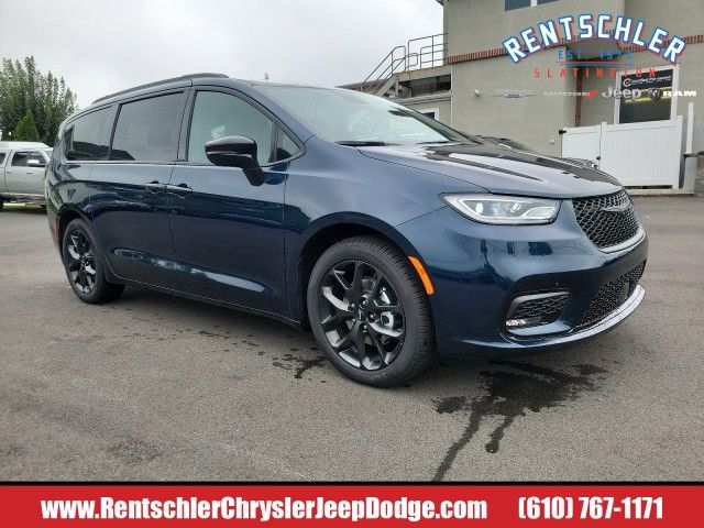 2024 Chrysler Pacifica Touring-L