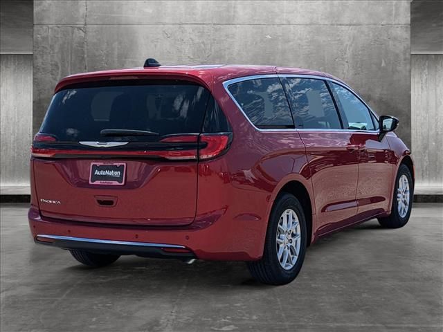 2024 Chrysler Pacifica Touring-L