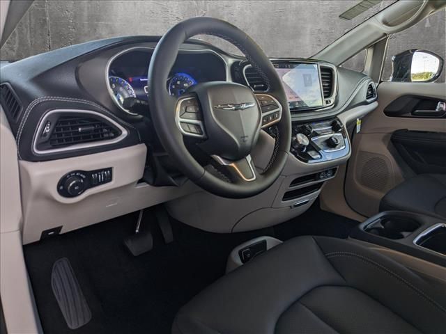 2024 Chrysler Pacifica Touring-L