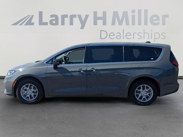 2024 Chrysler Pacifica Touring-L