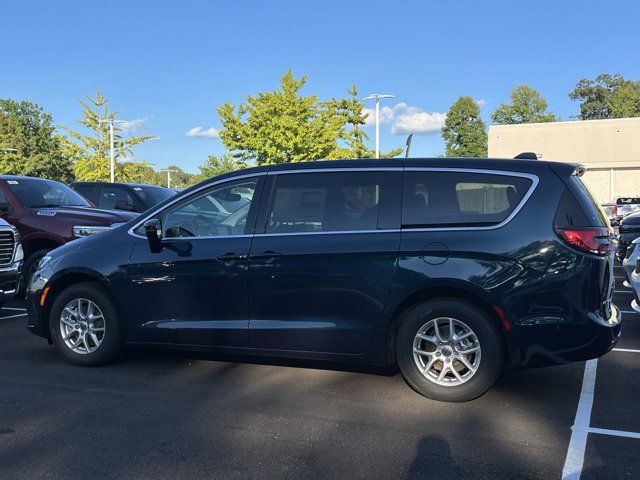 2024 Chrysler Pacifica Touring-L