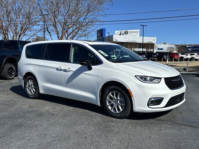 2024 Chrysler Pacifica Touring-L