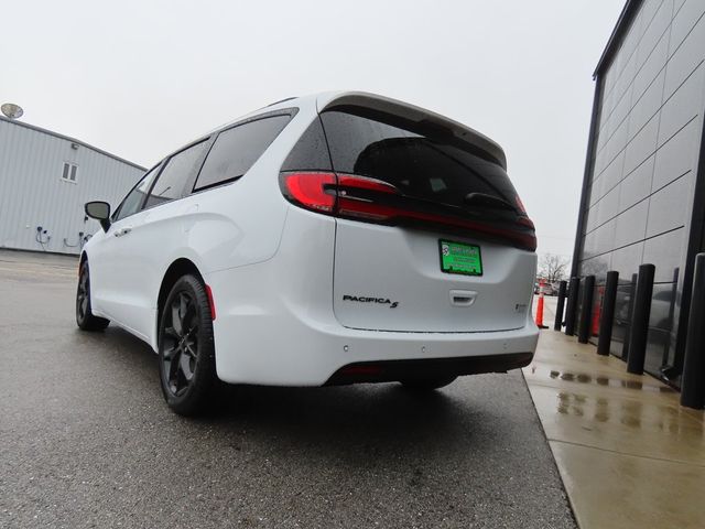 2024 Chrysler Pacifica Touring-L