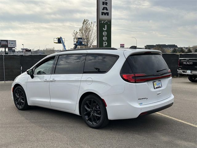 2024 Chrysler Pacifica Touring-L