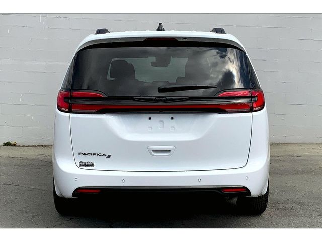 2024 Chrysler Pacifica Touring-L