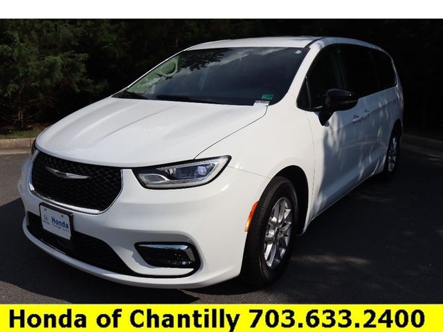 2024 Chrysler Pacifica Touring-L