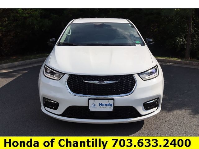 2024 Chrysler Pacifica Touring-L