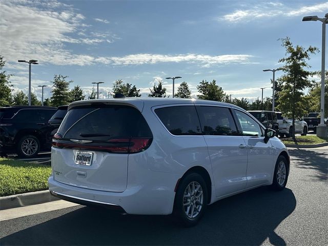 2024 Chrysler Pacifica Touring-L