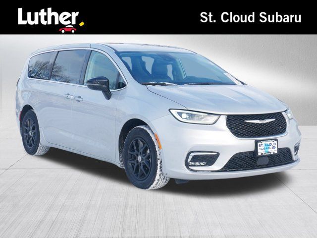 2024 Chrysler Pacifica Touring-L