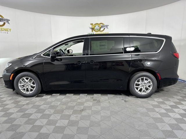 2024 Chrysler Pacifica Touring-L