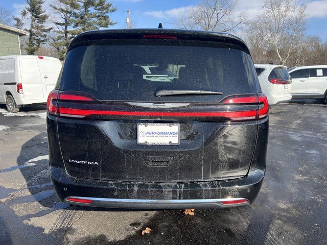 2024 Chrysler Pacifica Touring-L