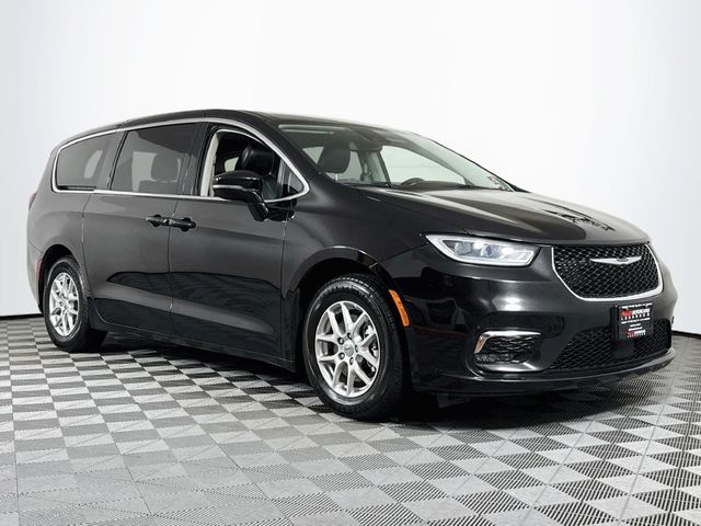 2024 Chrysler Pacifica Touring-L