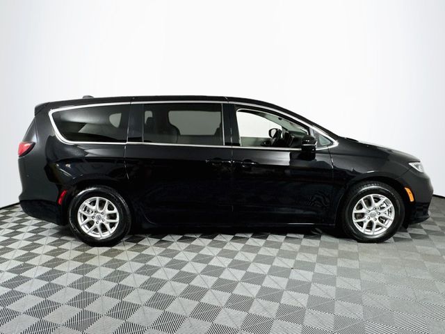 2024 Chrysler Pacifica Touring-L