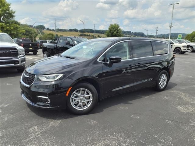 2024 Chrysler Pacifica Touring-L