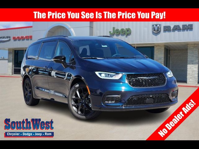 2024 Chrysler Pacifica Touring-L