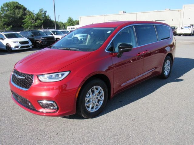 2024 Chrysler Pacifica Touring-L