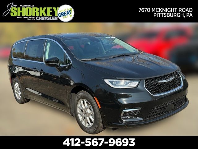 2024 Chrysler Pacifica Touring-L