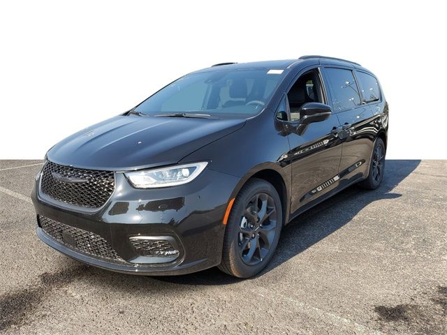 2024 Chrysler Pacifica Touring-L