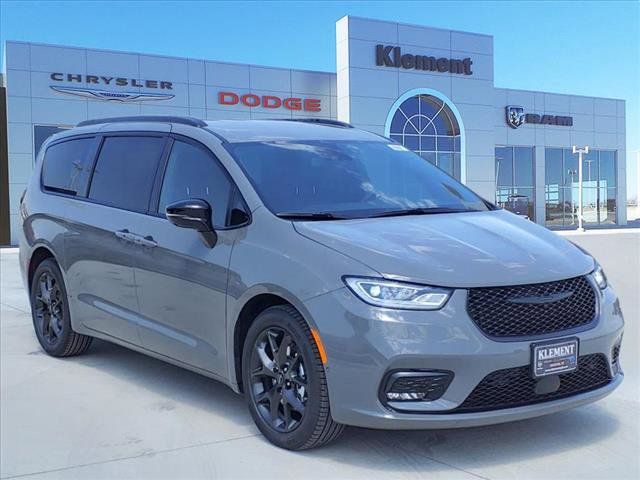 2024 Chrysler Pacifica Touring-L