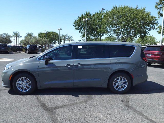 2024 Chrysler Pacifica Touring-L