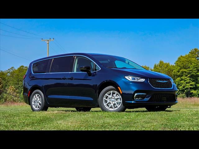 2024 Chrysler Pacifica Touring-L