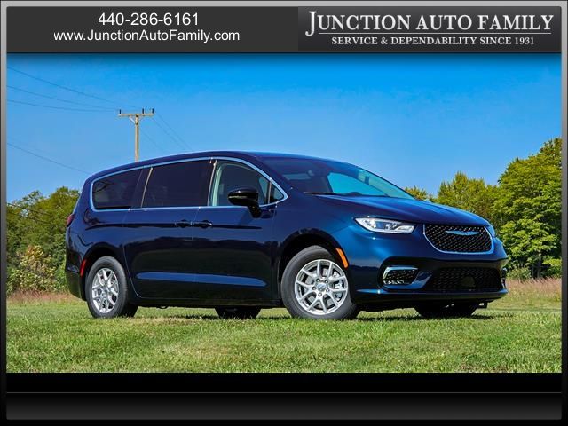 2024 Chrysler Pacifica Touring-L