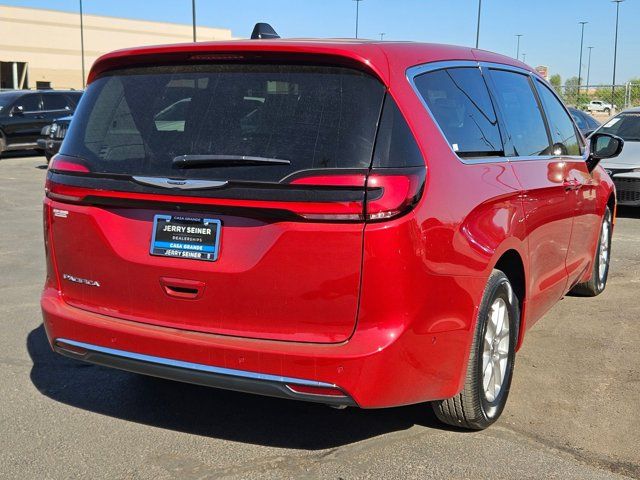 2024 Chrysler Pacifica Touring-L