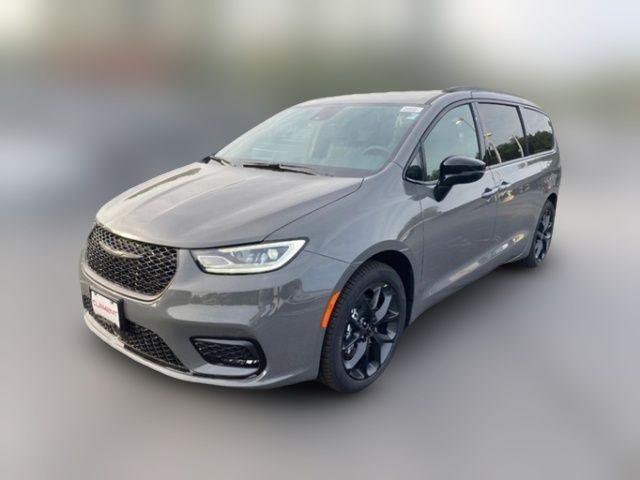 2024 Chrysler Pacifica Touring-L