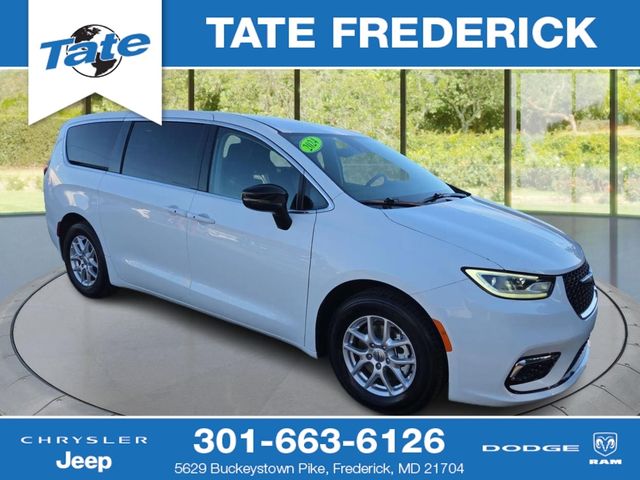 2024 Chrysler Pacifica Touring-L