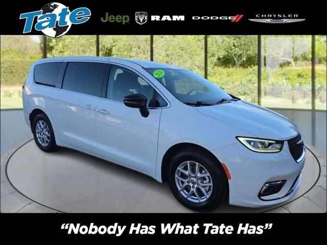 2024 Chrysler Pacifica Touring-L