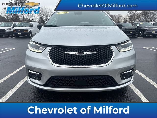 2024 Chrysler Pacifica Touring-L