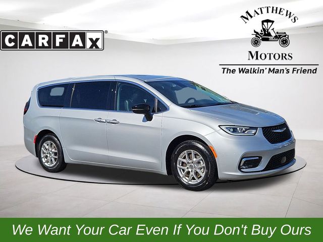 2024 Chrysler Pacifica Touring-L