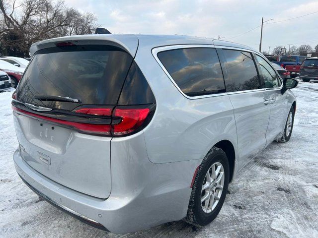 2024 Chrysler Pacifica Touring-L