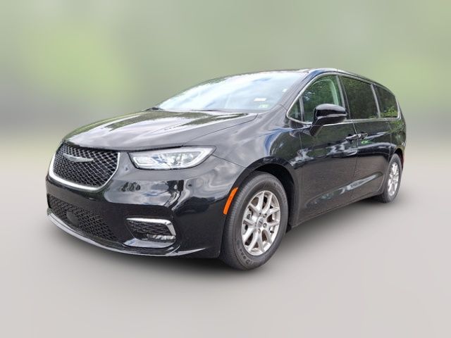 2024 Chrysler Pacifica Touring-L