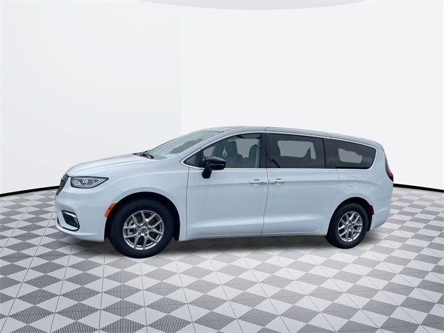 2024 Chrysler Pacifica Touring-L