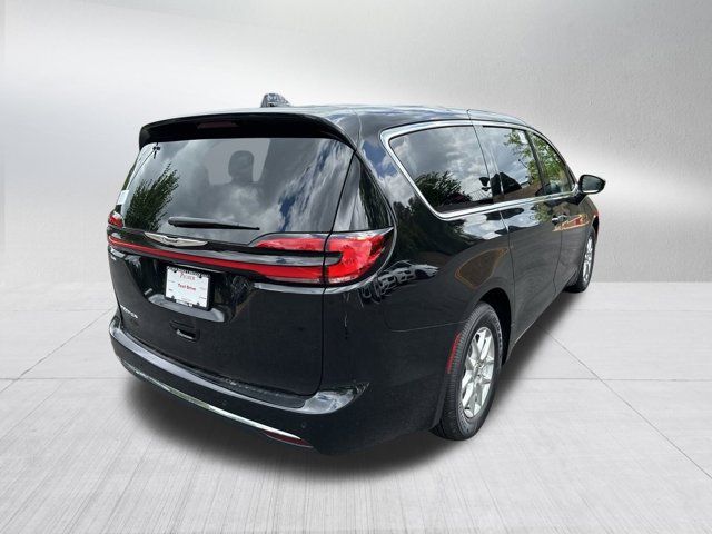 2024 Chrysler Pacifica Touring-L