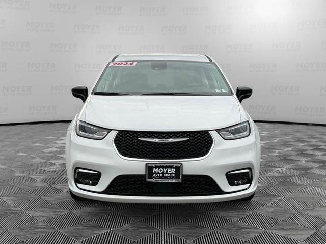 2024 Chrysler Pacifica Touring-L