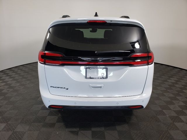 2024 Chrysler Pacifica Touring-L