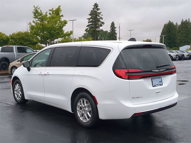 2024 Chrysler Pacifica Touring-L